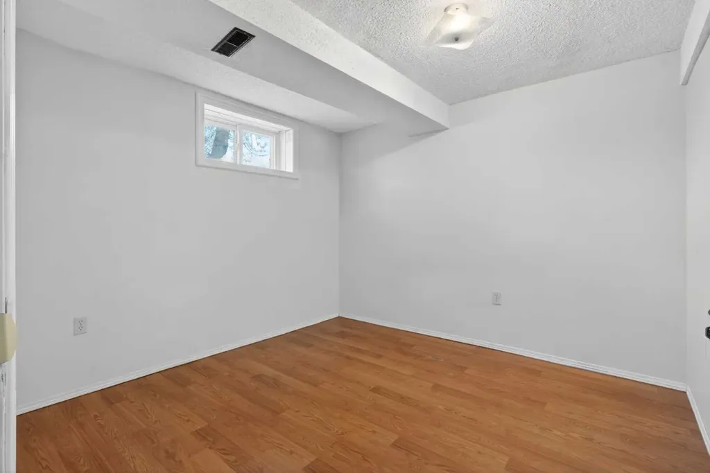 123 Rundleridge Way NE Calgary AB T1Y 2J8