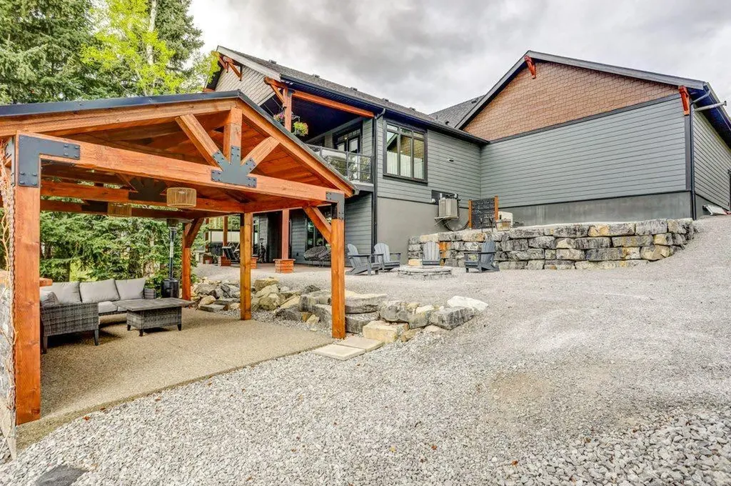 61 Kananaskis Place Coleman AB T0K 0M0