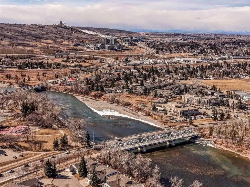 1916 & 1928 Home Road Calgary AB T1X 0Y4