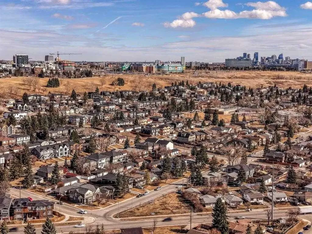 1916 & 1928 Home Road Calgary AB T1X 0Y4
