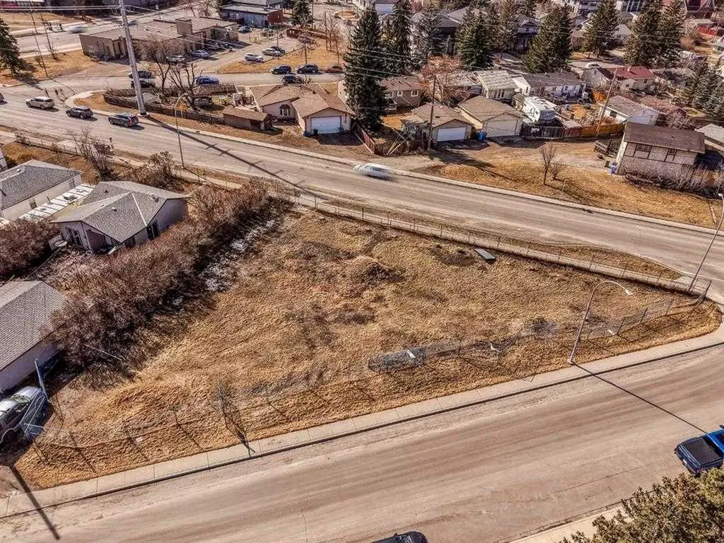1916 & 1928 Home Road Calgary AB T1X 0Y4
