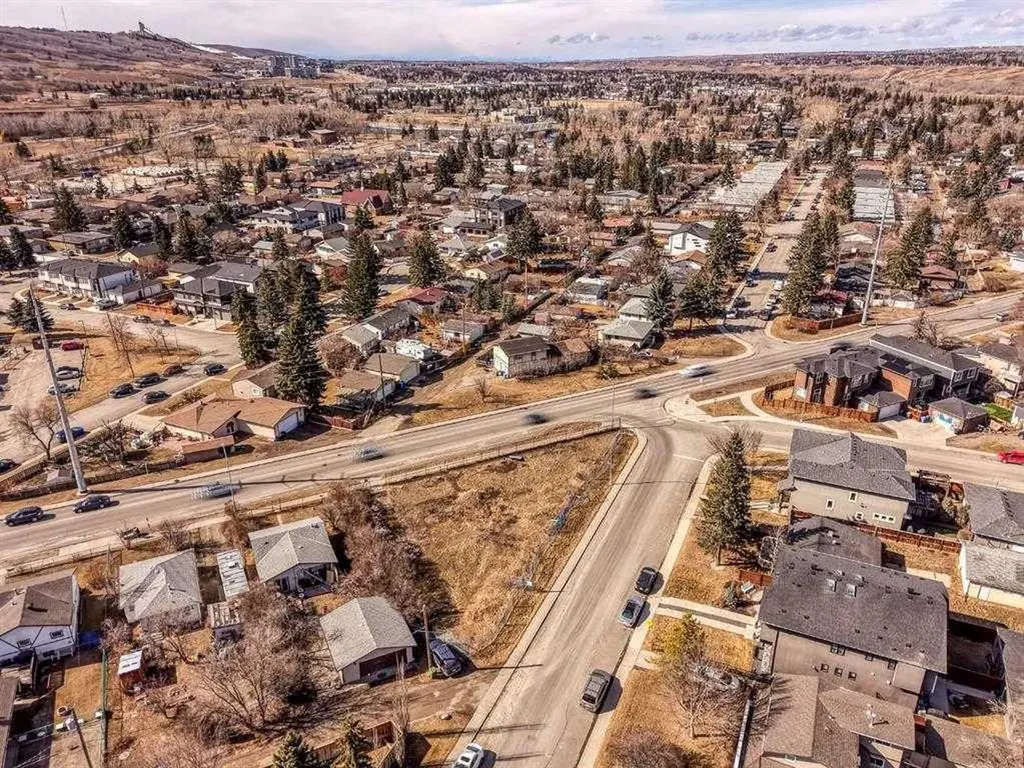 1916 & 1928 Home Road Calgary AB T1X 0Y4