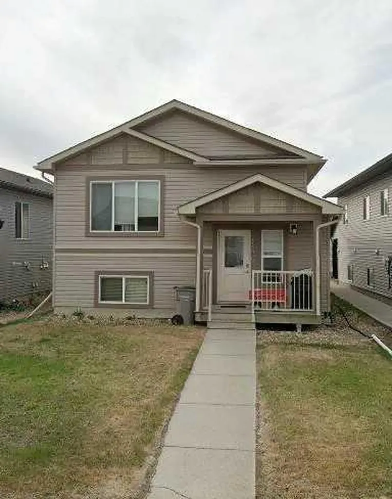 11265 76 Avenue Grande Prairie AB T8W 0G3