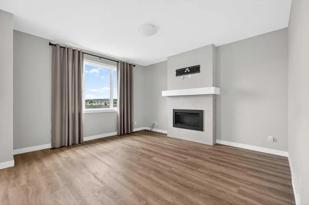 181 Buckskin Way Cochrane AB T4C 2R7
