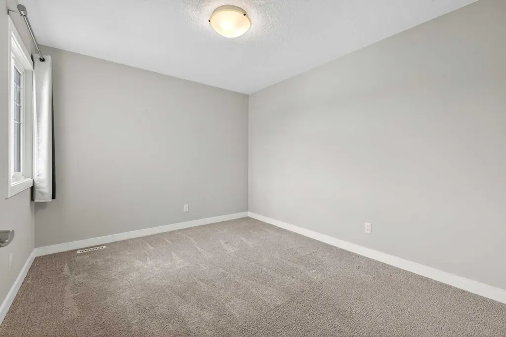 181 Buckskin Way Cochrane AB T4C 2R7