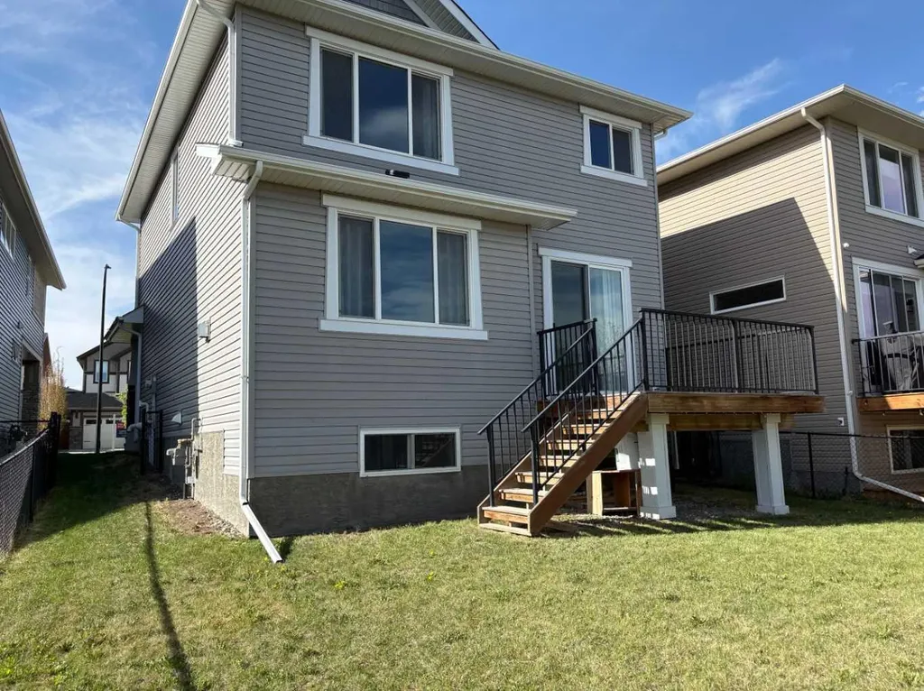 181 Buckskin Way Cochrane AB T4C 2R7