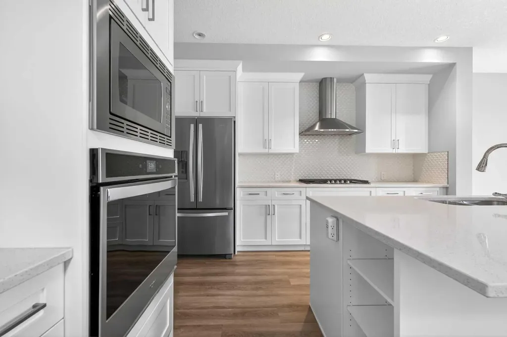 181 Buckskin Way Cochrane AB T4C 2R7