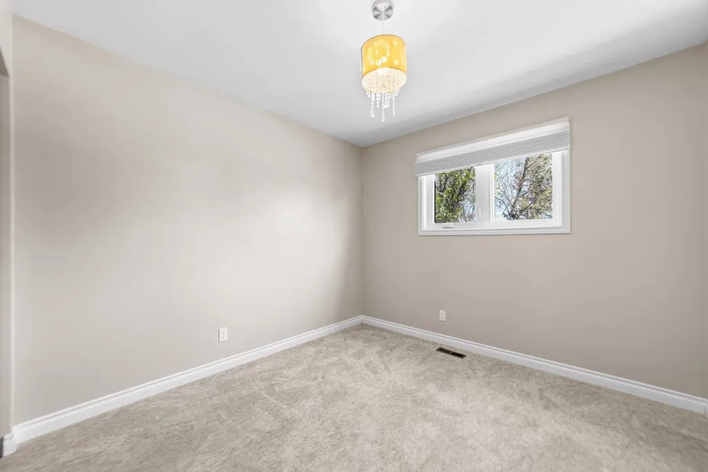 6121 39 Avenue Camrose AB T4V3A9