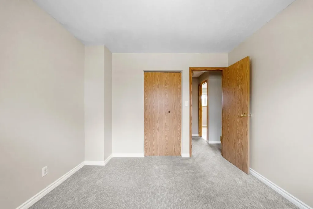 6121 39 Avenue Camrose AB T4V3A9