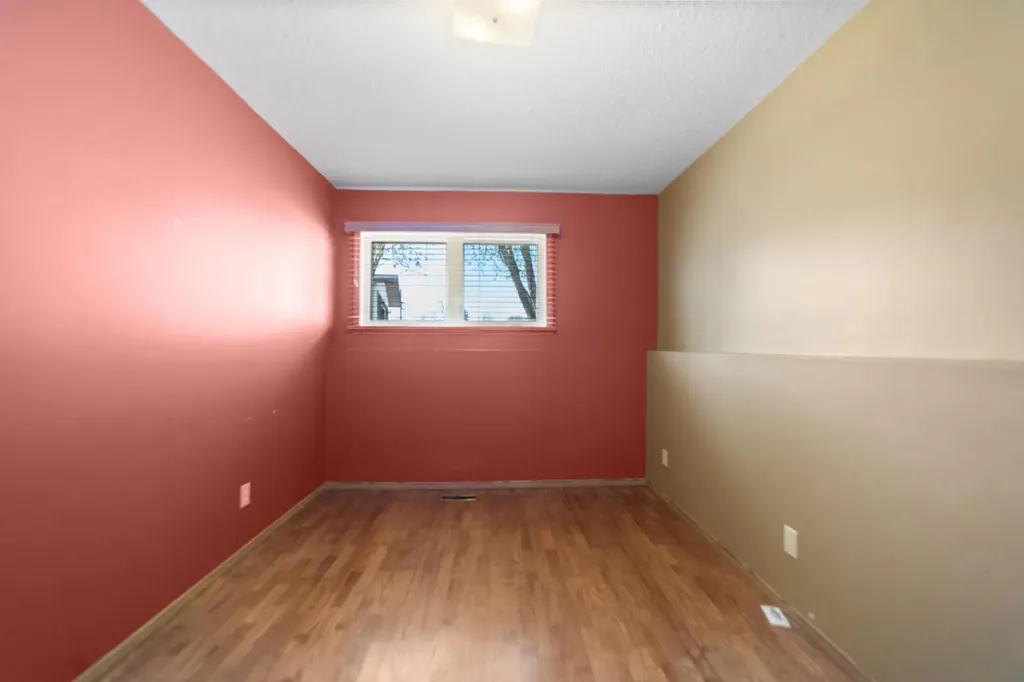 6121 39 Avenue Camrose AB T4V3A9