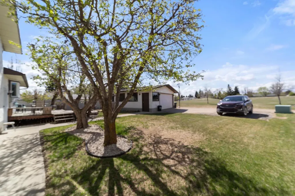 6121 39 Avenue Camrose AB T4V3A9