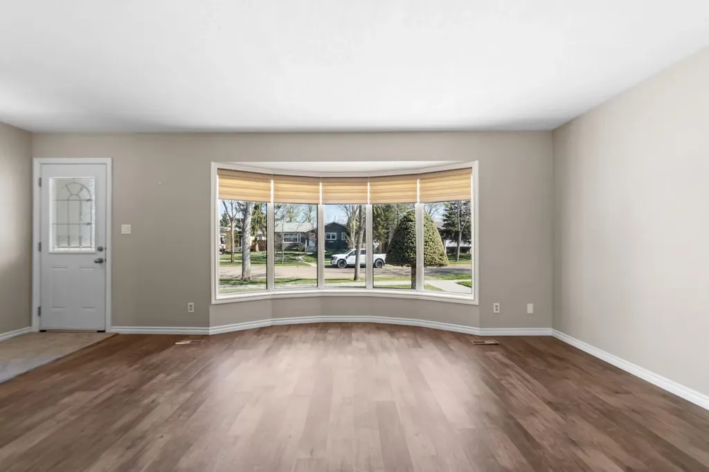 6121 39 Avenue Camrose AB T4V3A9