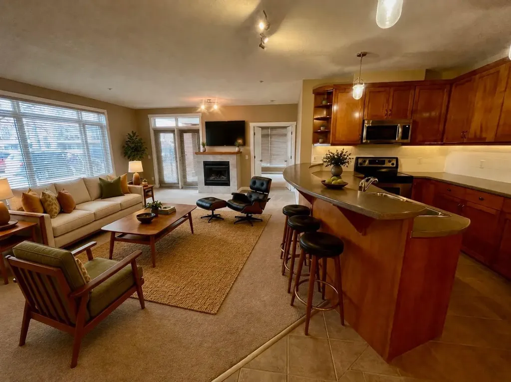 24 Hemlock Crescent SW Calgary AB T3Z 2Z1