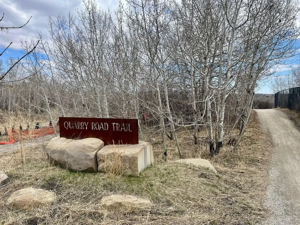 24 Hemlock Crescent SW Calgary AB T3Z 2Z1