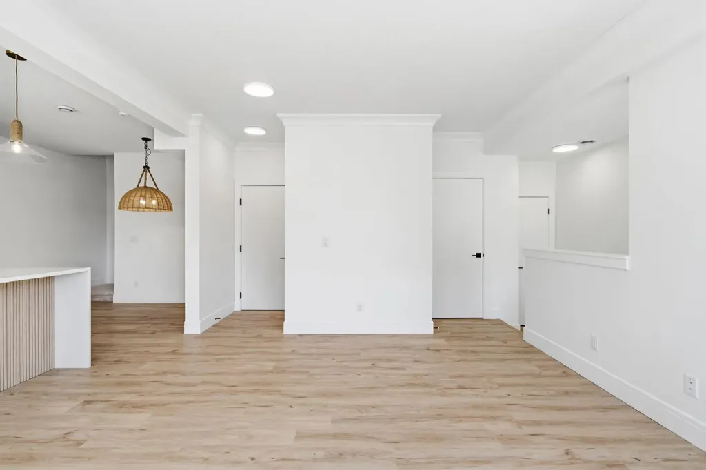 4270 Norford Avenue NW Calgary AB T3B 6P8