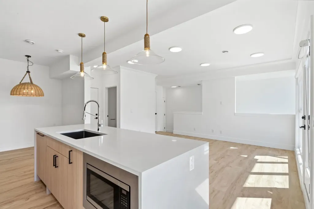 4270 Norford Avenue NW Calgary AB T3B 6P8