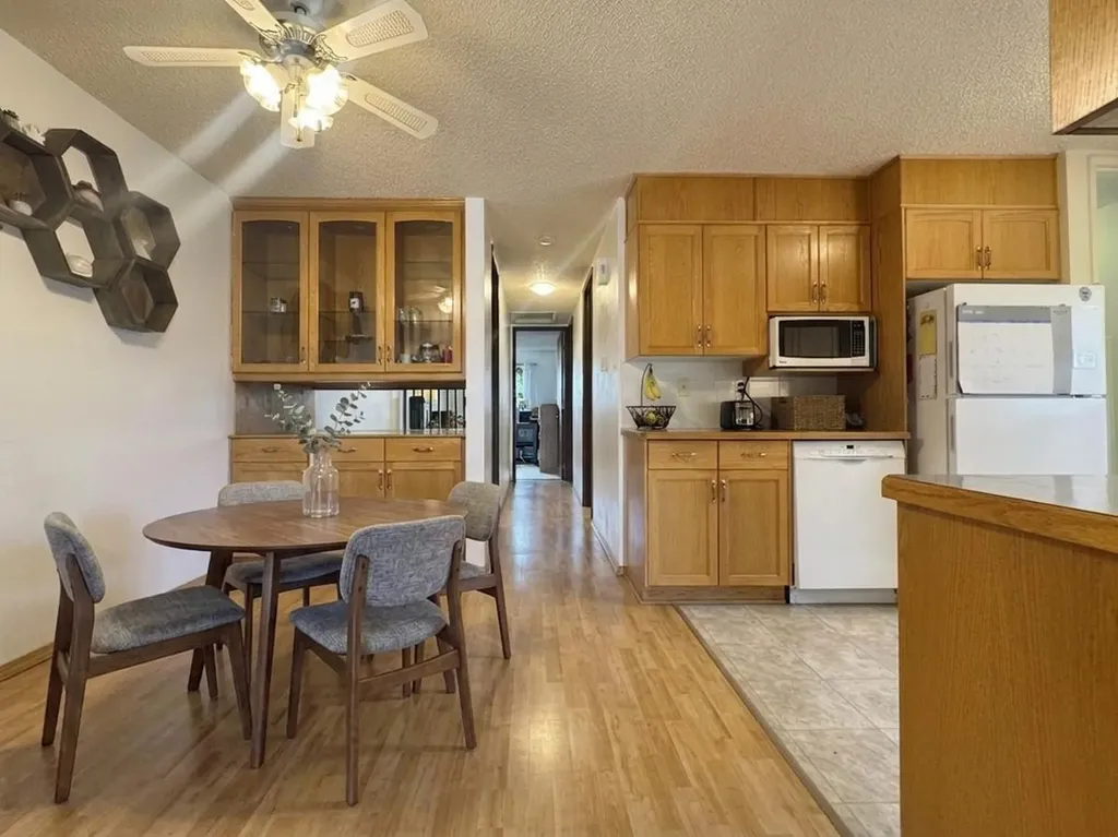 42 Selkirk Road W Lethbridge AB T1K 4N6