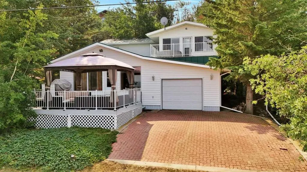 34 Beach Street E Rochon Sands AB T0C 3B0