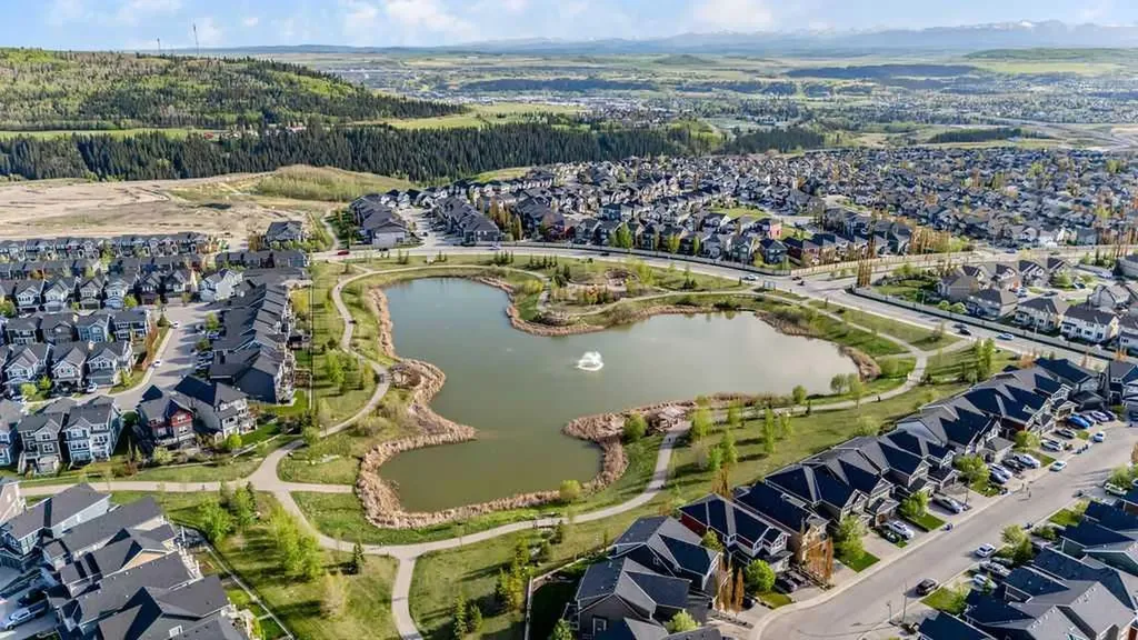 29 Sundown Close Cochrane AB T4C 1E6