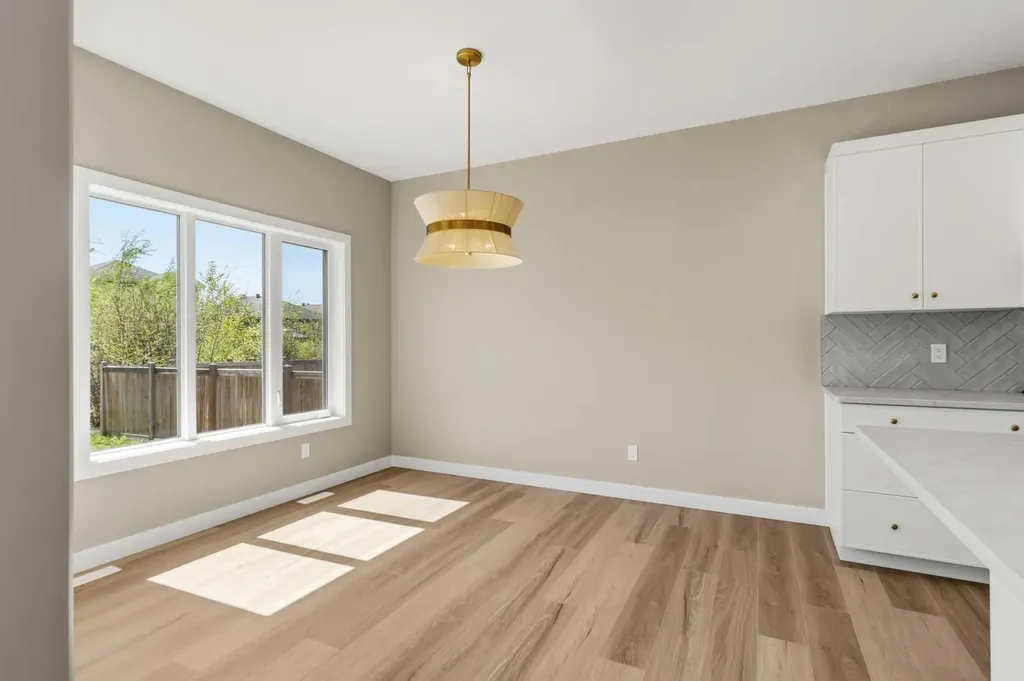 241 Warren Way Fort Mcmurray AB T9H5H9