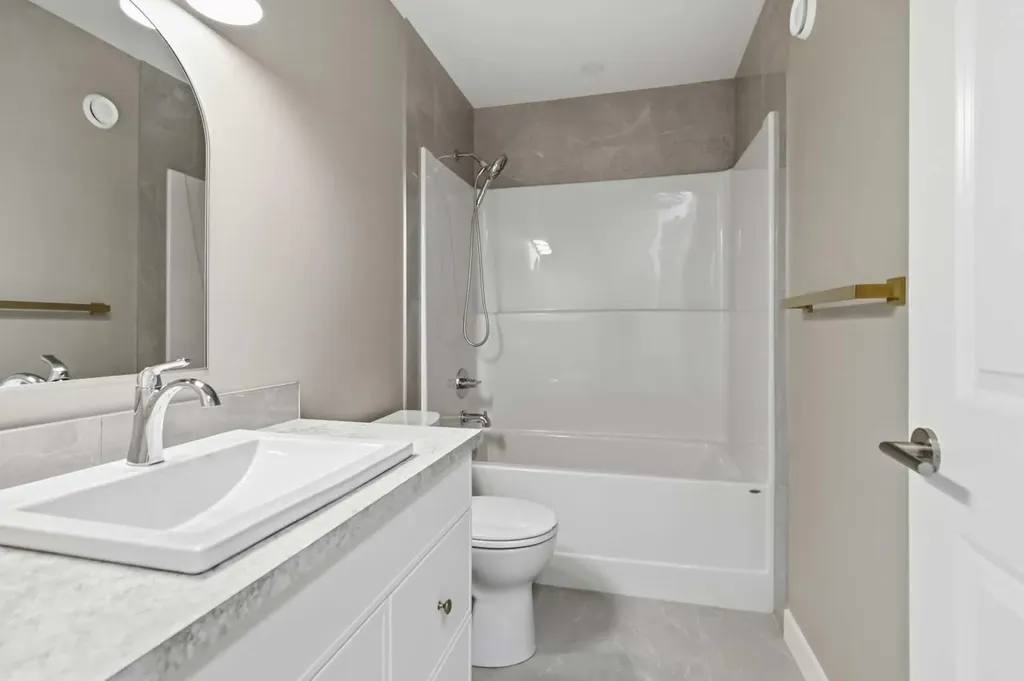 241 Warren Way Fort Mcmurray AB T9H5H9
