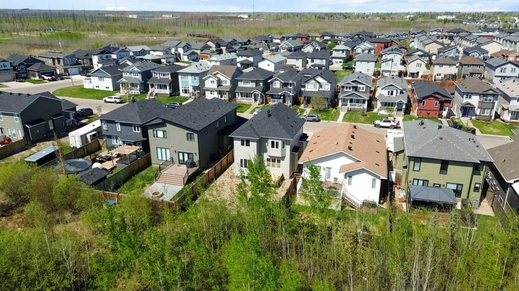 241 Warren Way Fort Mcmurray AB T9H5H9