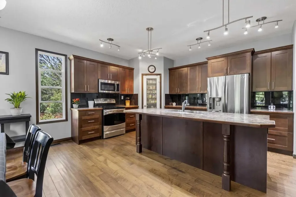 107 Westridge Place Didsbury AB T0M 0W0