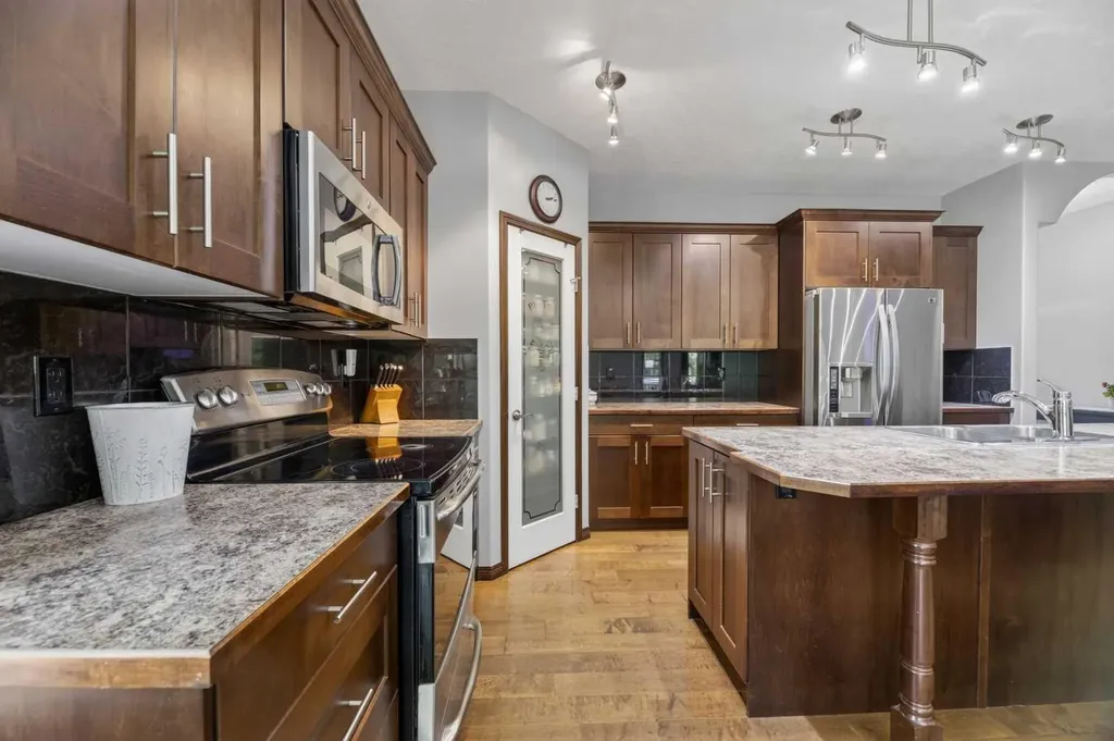 107 Westridge Place Didsbury AB T0M 0W0