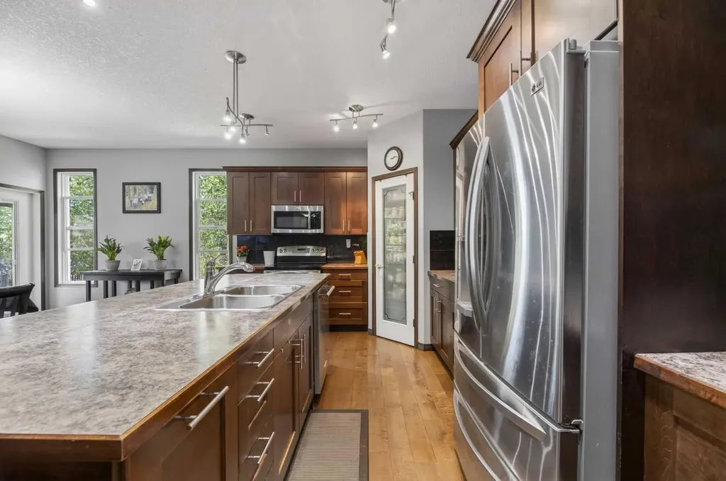 107 Westridge Place Didsbury AB T0M 0W0