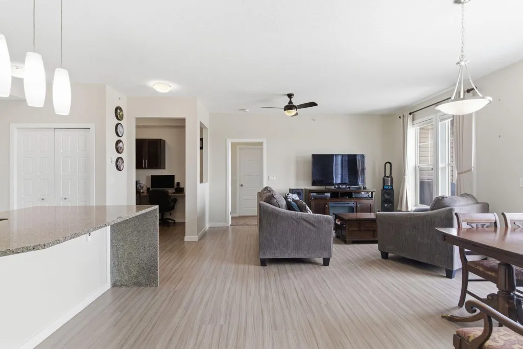 207 Sunset Drive Cochrane AB T4C0H8