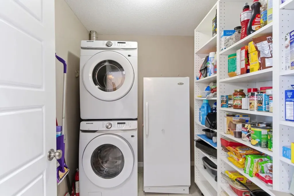 207 Sunset Drive Cochrane AB T4C0H8