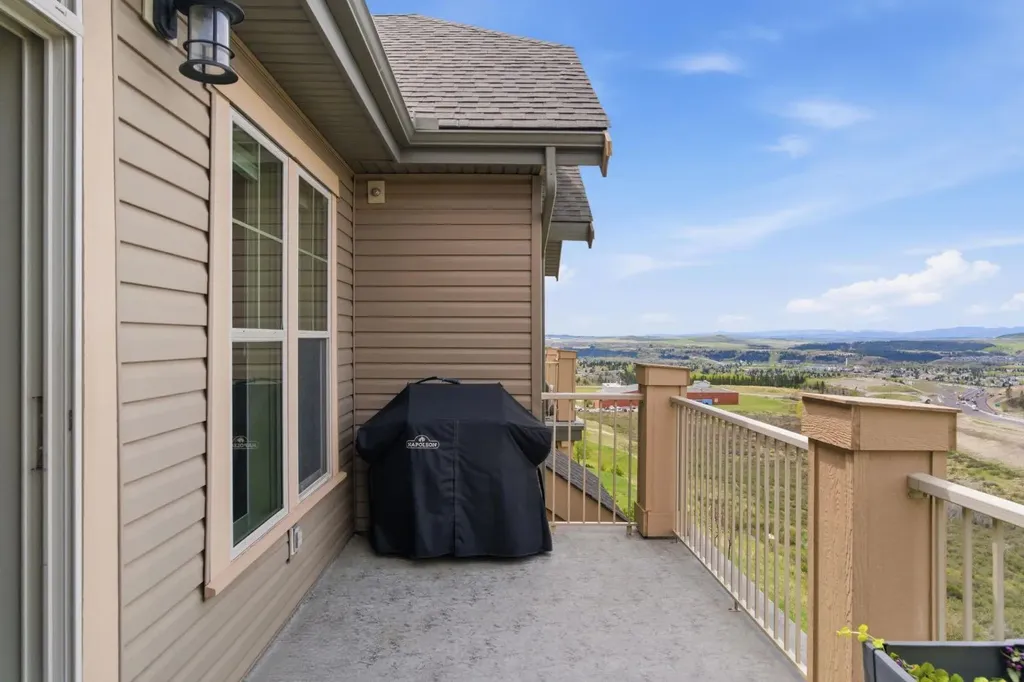 207 Sunset Drive Cochrane AB T4C0H8