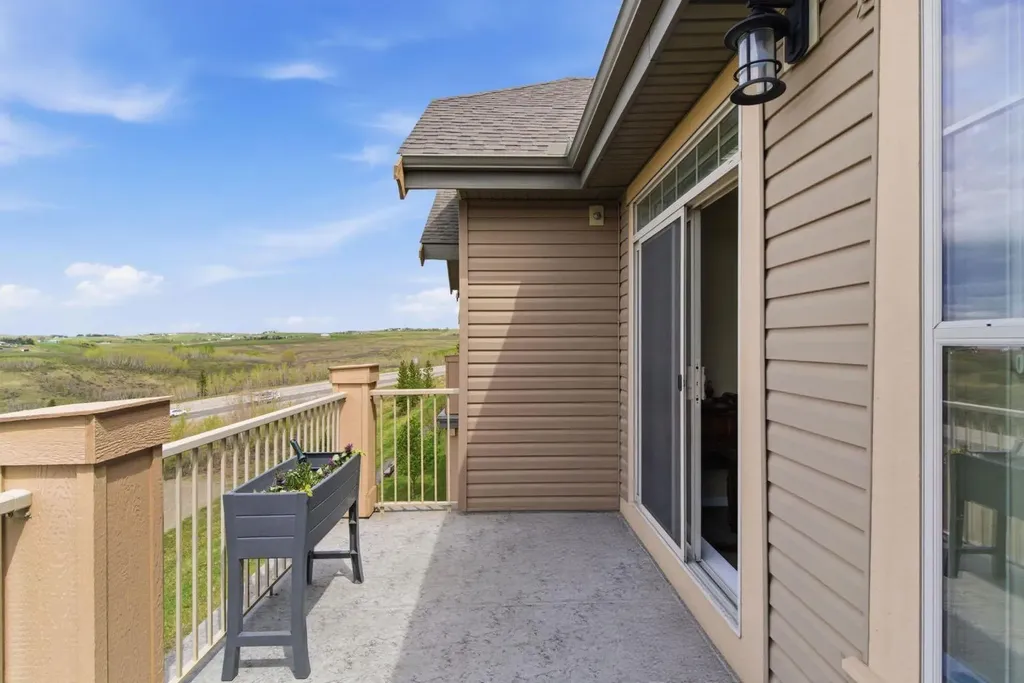 207 Sunset Drive Cochrane AB T4C0H8