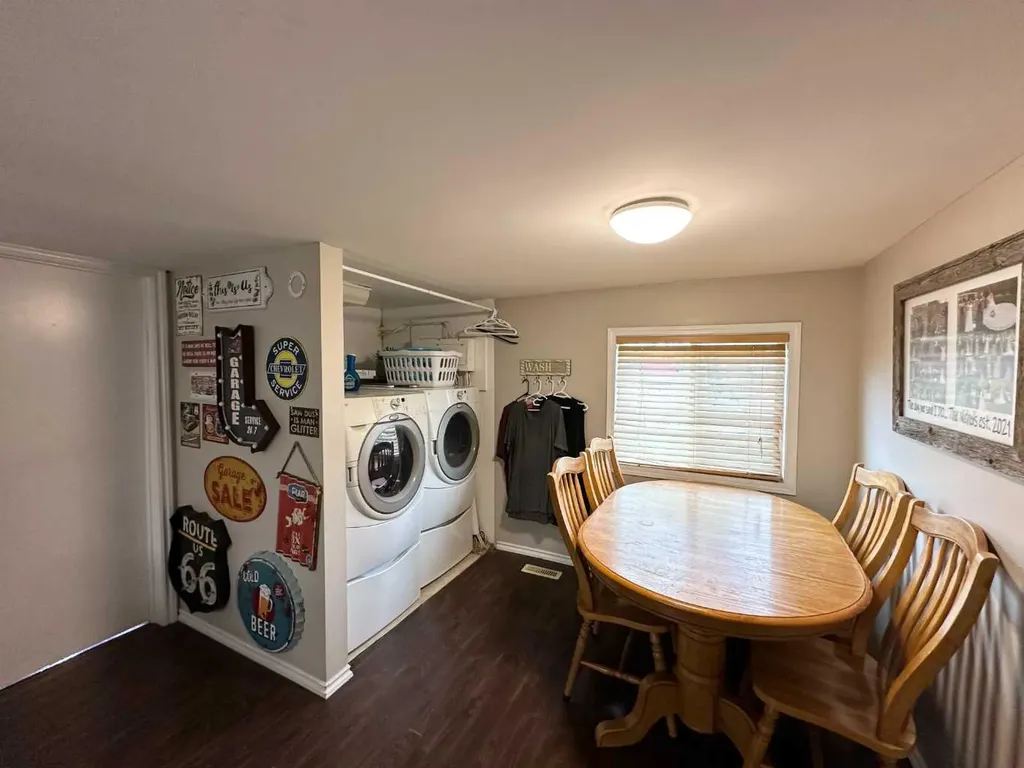 5304 46 Avenue Vermilion AB T9X 1X8