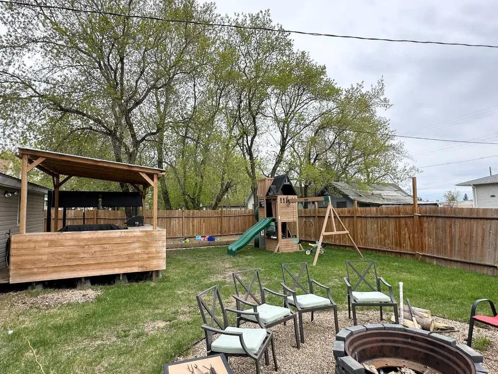 5304 46 Avenue Vermilion AB T9X 1X8