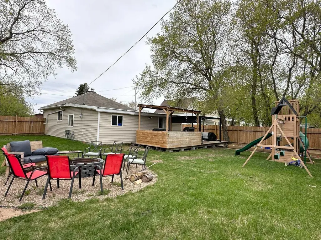 5304 46 Avenue Vermilion AB T9X 1X8