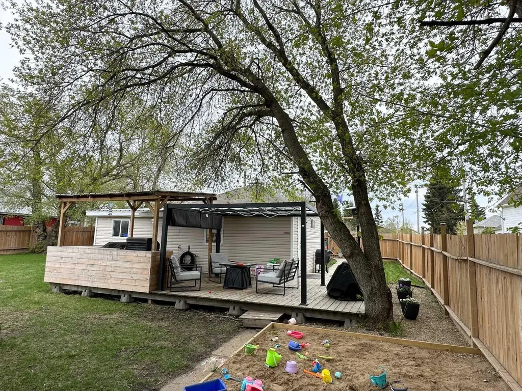 5304 46 Avenue Vermilion AB T9X 1X8