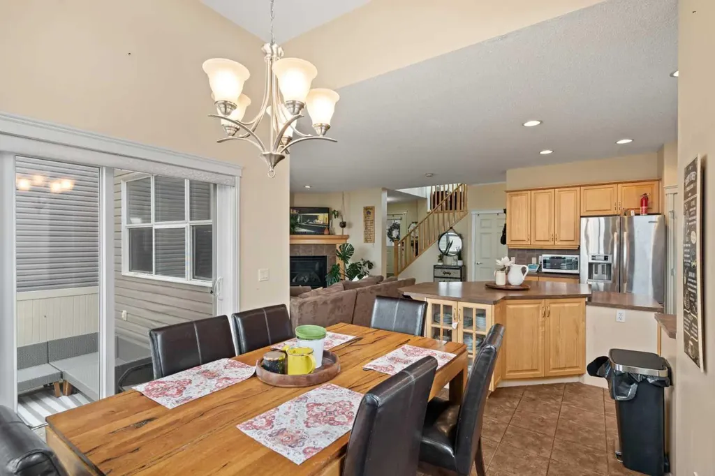 137 Copperleaf Bay SE Calgary AB T2Z0J2