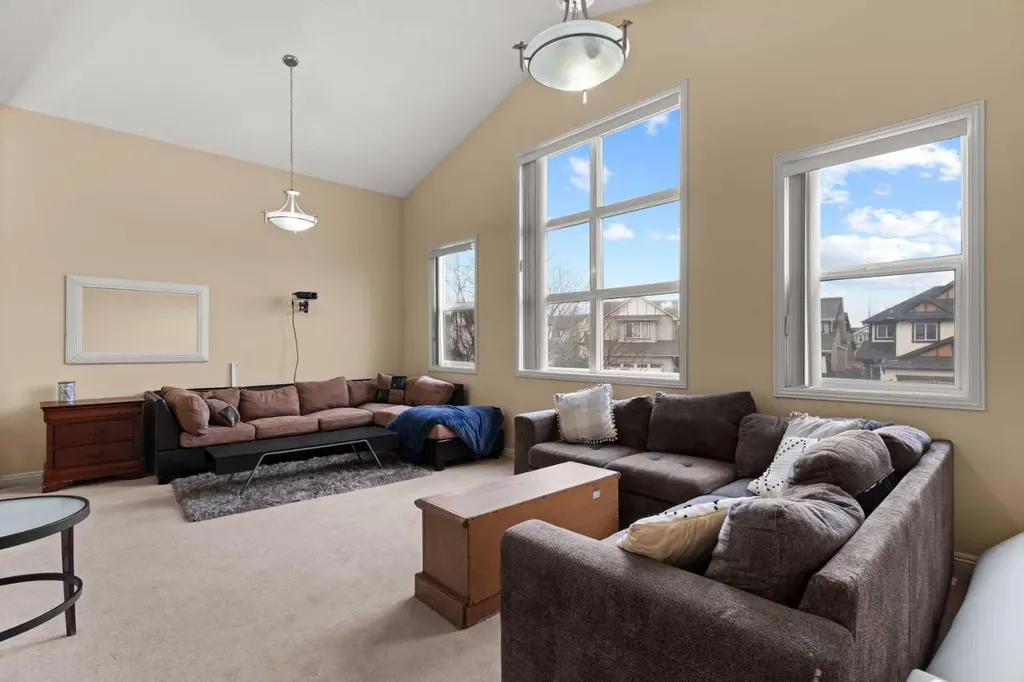 137 Copperleaf Bay SE Calgary AB T2Z0J2