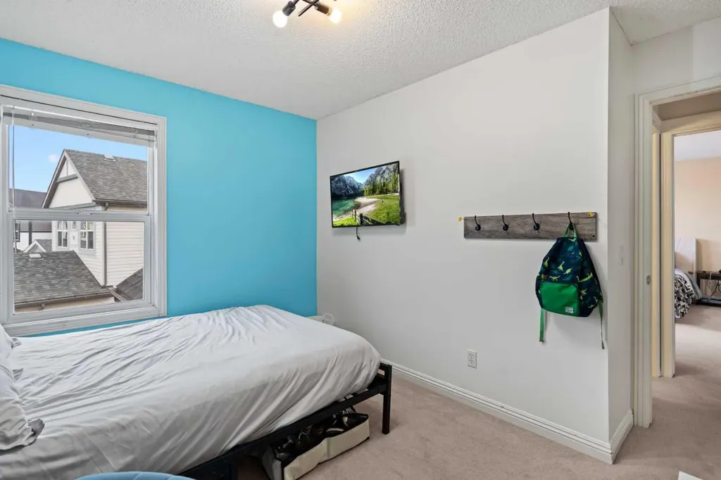 137 Copperleaf Bay SE Calgary AB T2Z0J2