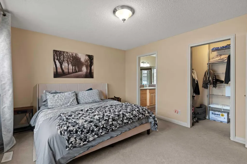 137 Copperleaf Bay SE Calgary AB T2Z0J2