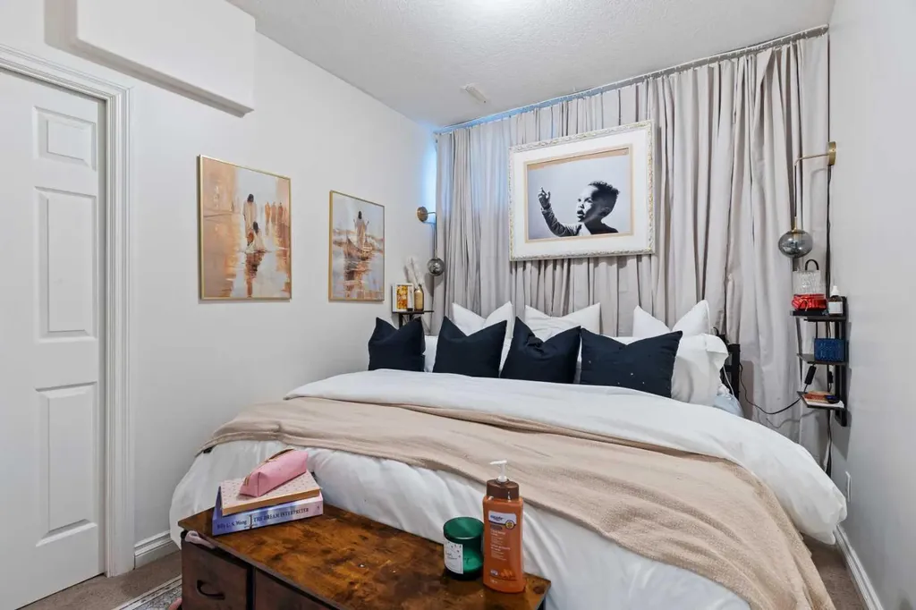 137 Copperleaf Bay SE Calgary AB T2Z0J2