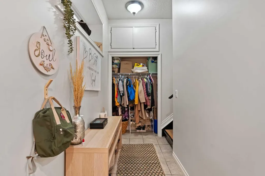 137 Copperleaf Bay SE Calgary AB T2Z0J2