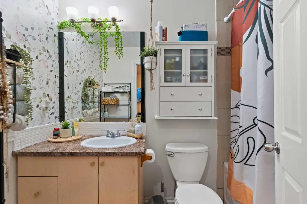 137 Copperleaf Bay SE Calgary AB T2Z0J2