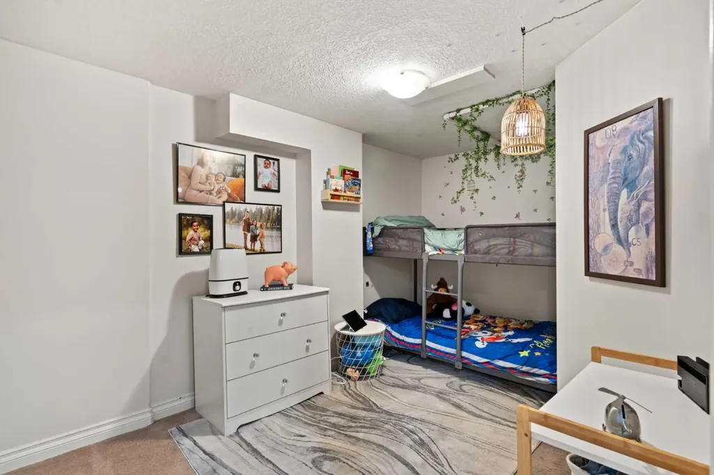 137 Copperleaf Bay SE Calgary AB T2Z0J2