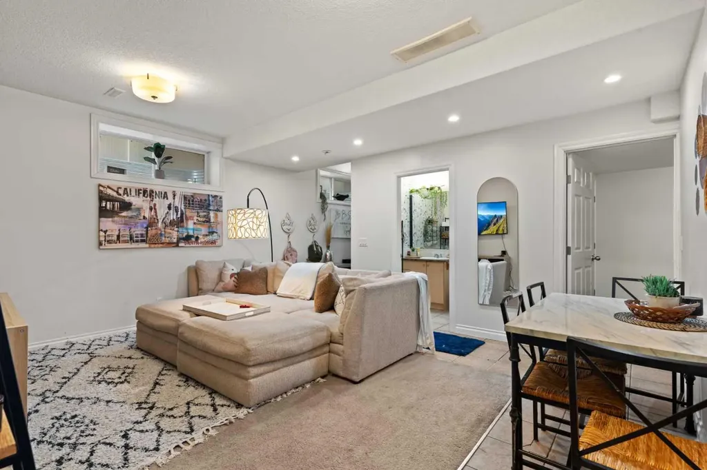 137 Copperleaf Bay SE Calgary AB T2Z0J2