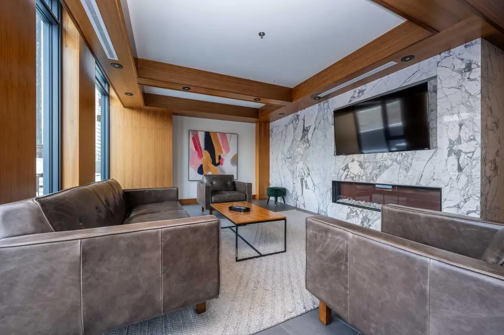 1010 6 Street SW Calgary AB T2R 1B4