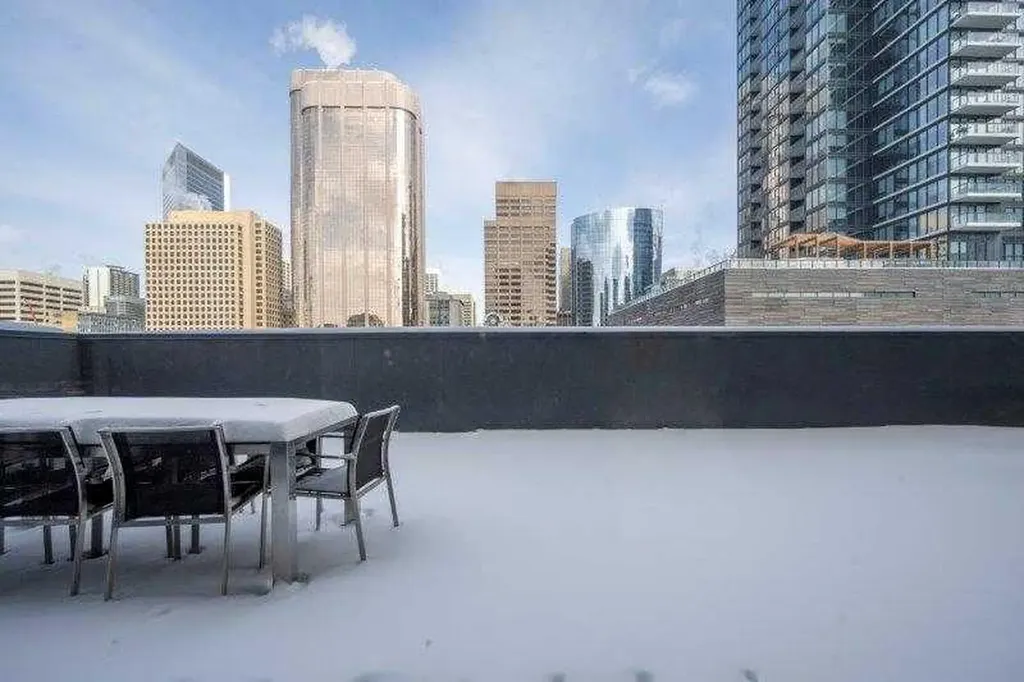 1010 6 Street SW Calgary AB T2R 1B4