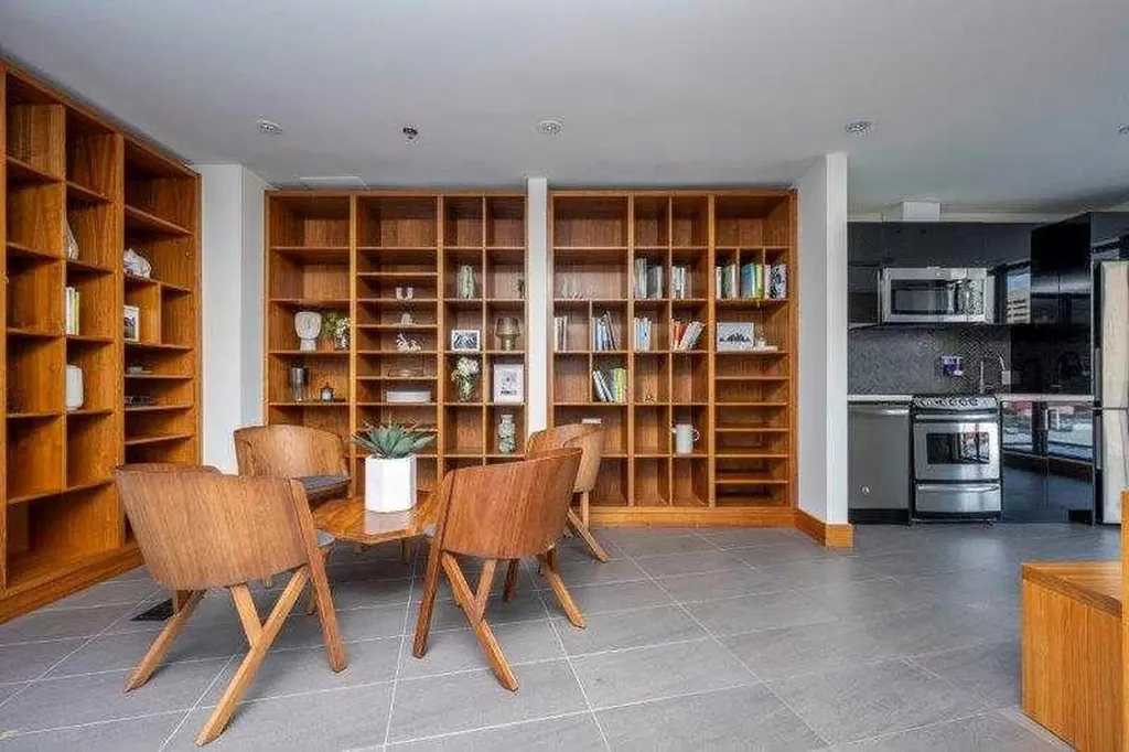 1010 6 Street SW Calgary AB T2R 1B4