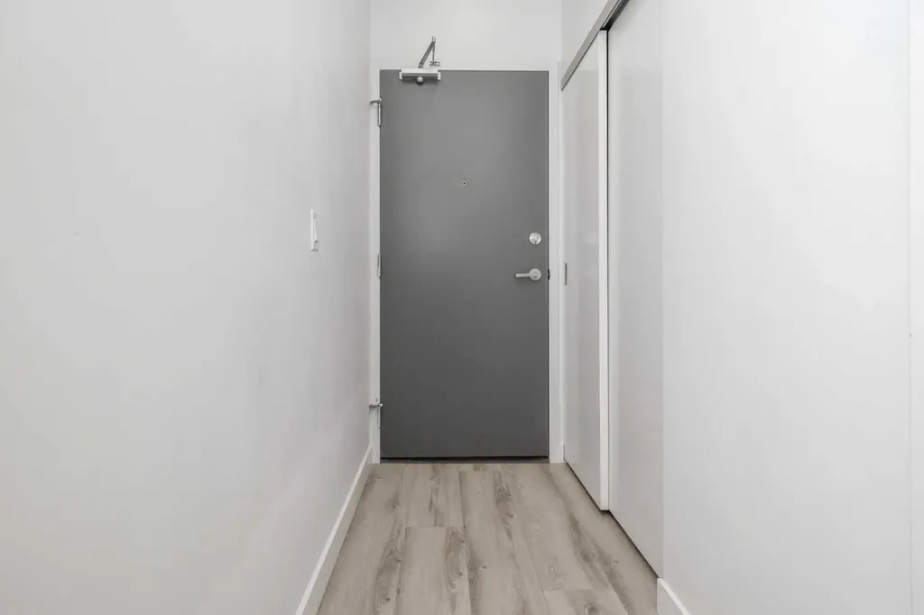 1010 6 Street SW Calgary AB T2R 1B4